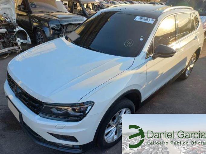 VOLKSWAGEN TIGUAN 18/18