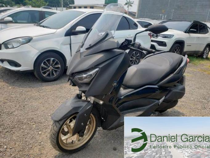 YAMAHA XMAX 20/21