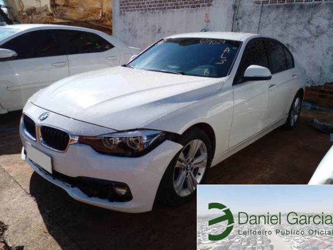 BMW 320i 18/18